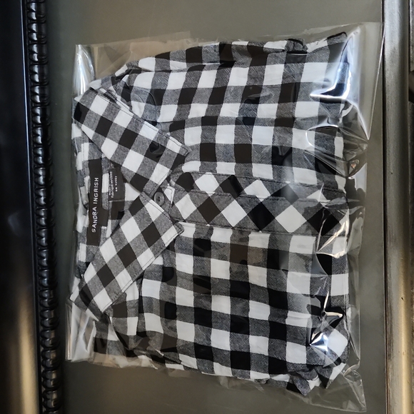 Sandra Ingrish Stretch Button Down Black and White Check Large - Picture 2 of 7